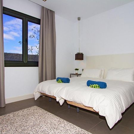 Luxury Los Mojones Villa Short Walk To Old Town Private Heated Pool Villa Los Mojones Angie Puerto Del Carmen Tias Luaran gambar
