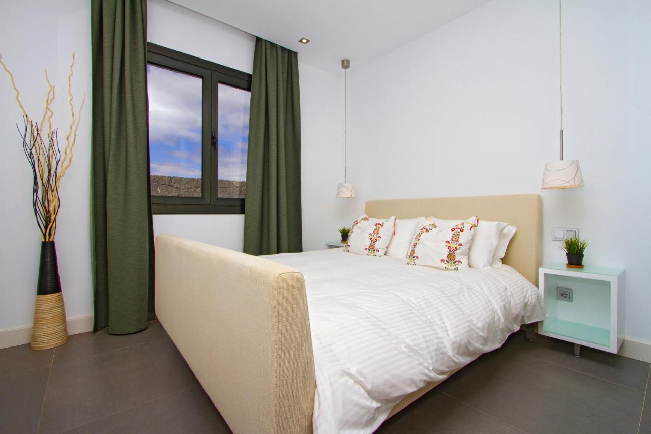 Luxury Los Mojones Villa Short Walk To Old Town Private Heated Pool Villa Los Mojones Angie Puerto Del Carmen Tias Luaran gambar