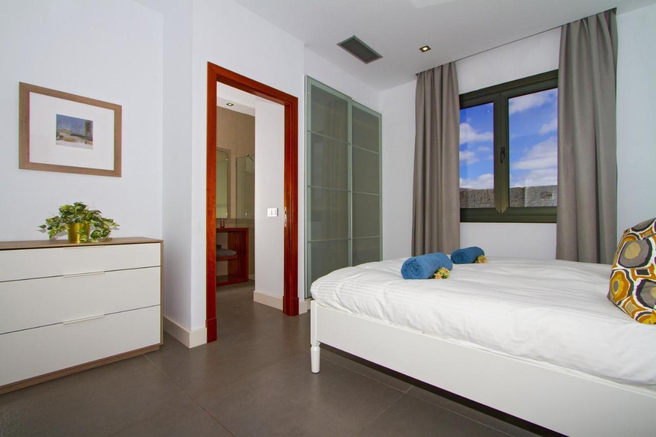 Luxury Los Mojones Villa Short Walk To Old Town Private Heated Pool Villa Los Mojones Angie Puerto Del Carmen Tias Luaran gambar