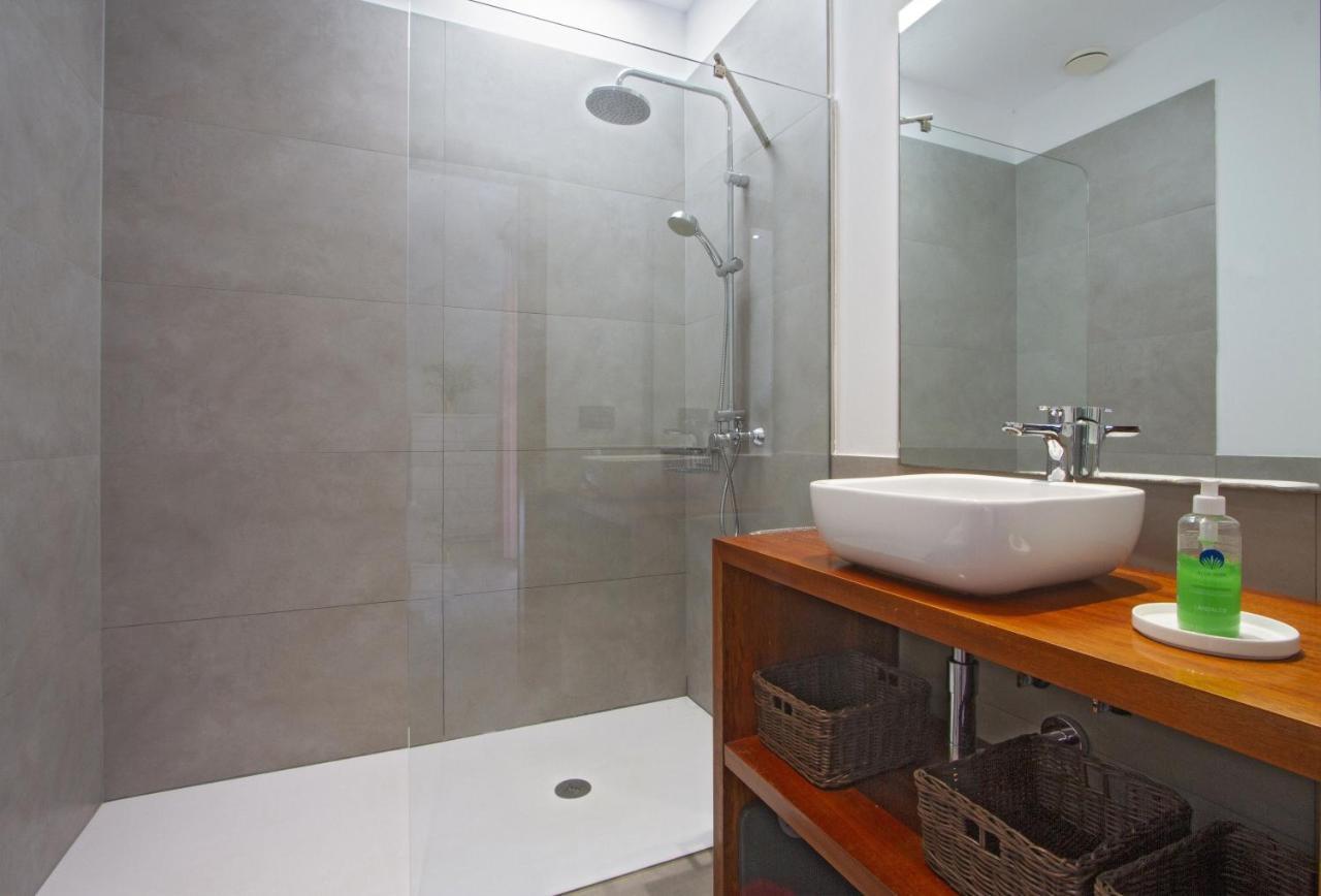Luxury Los Mojones Villa Short Walk To Old Town Private Heated Pool Villa Los Mojones Angie Puerto Del Carmen Tias Luaran gambar